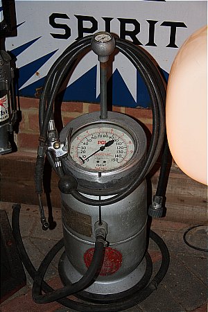 P.C.L. FLOOR STANDING AIR GUAGE - click to enlarge